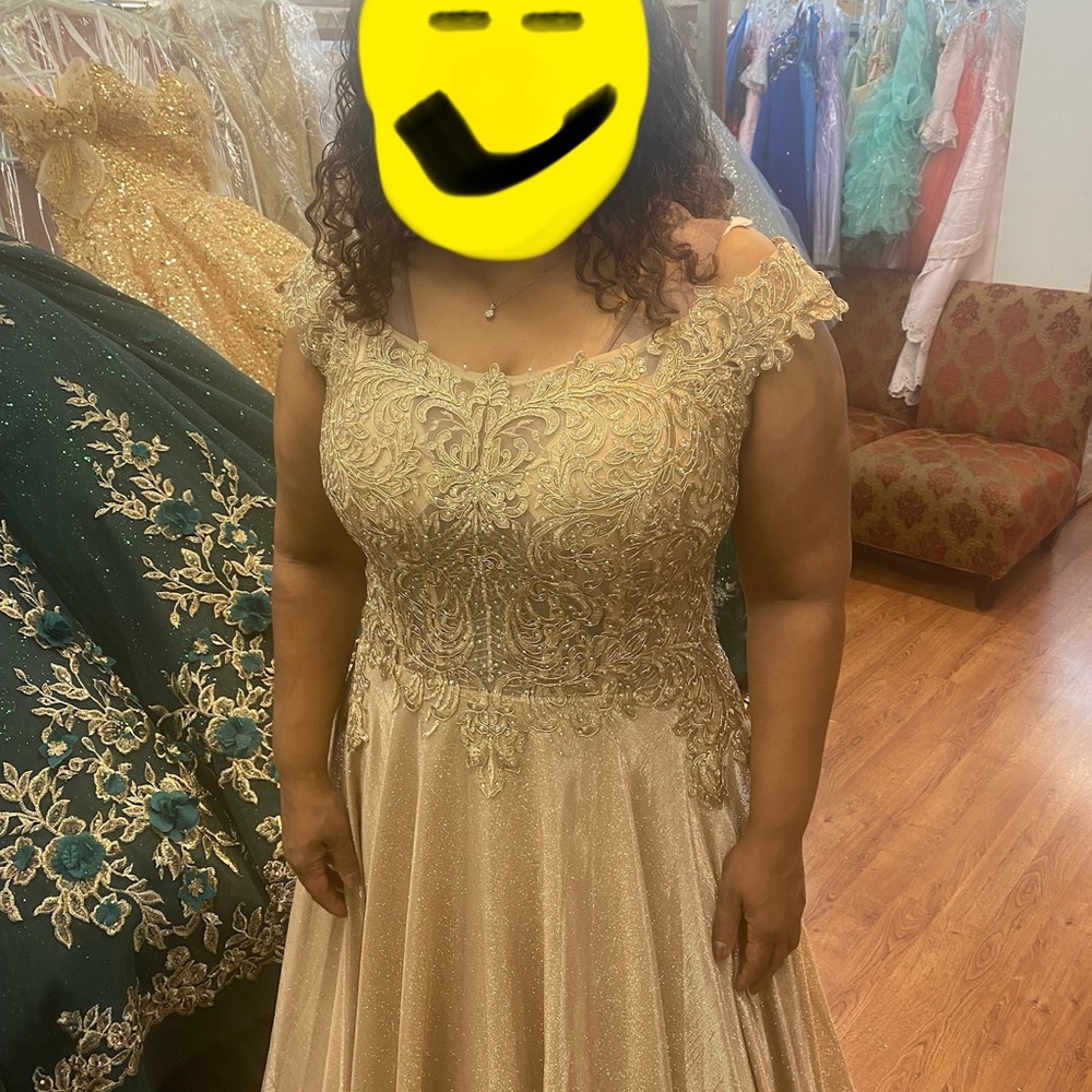 Brand New Gorgeous Formal Gown!